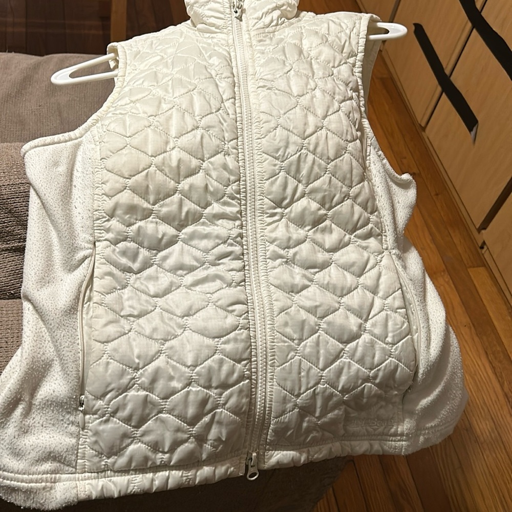 L.L.Bean cream vest with zip pockets